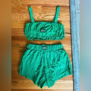 daily drills Kelly green bubble bra & super bounce shorts